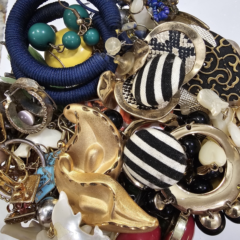 A Jar Full Of 100+ Pair Of Colorful Vintage Earrings